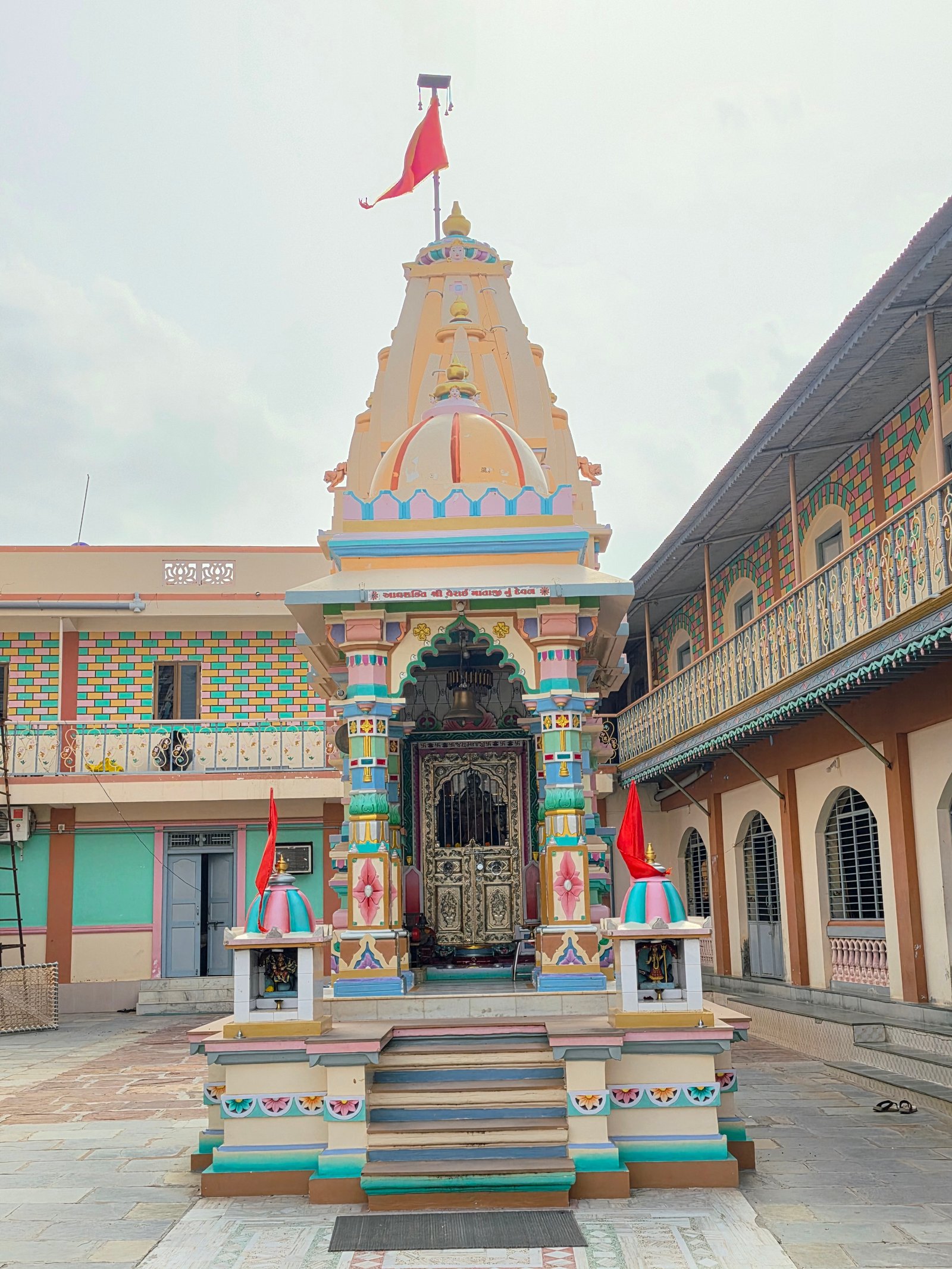 શ્રી આદ્યશક્તિ વેરાઈ માતાનું દેવળ